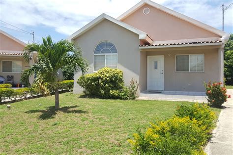 Rental homes in Hanover, Jamaica are displayed with a lot of extra information, including property type, square footage, amenities and area demographics, as well as the name and contact information of the real …